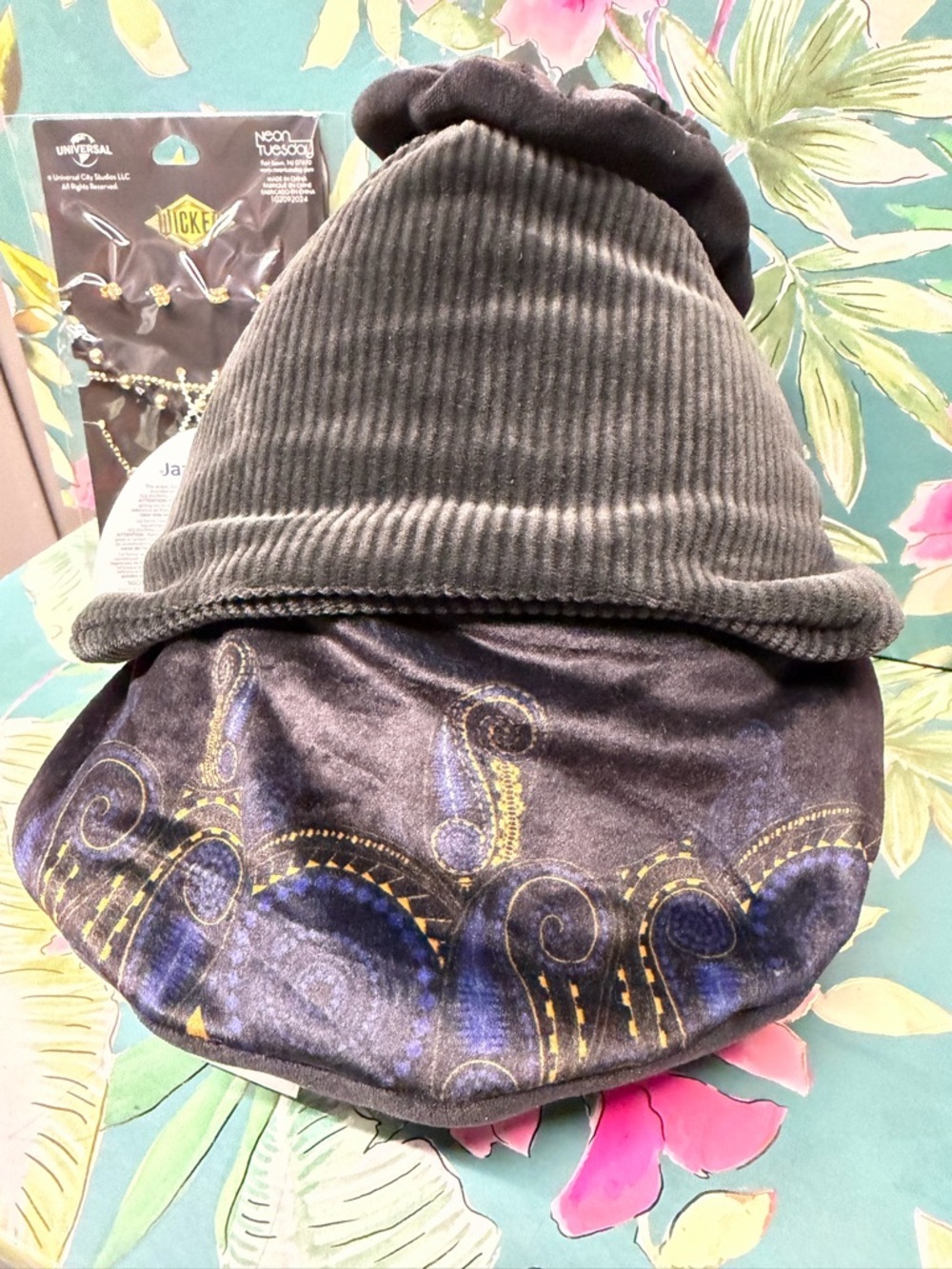 Wicked Elphaba set - Jewelry and Squishmallow nwt - Picture 6 of 6